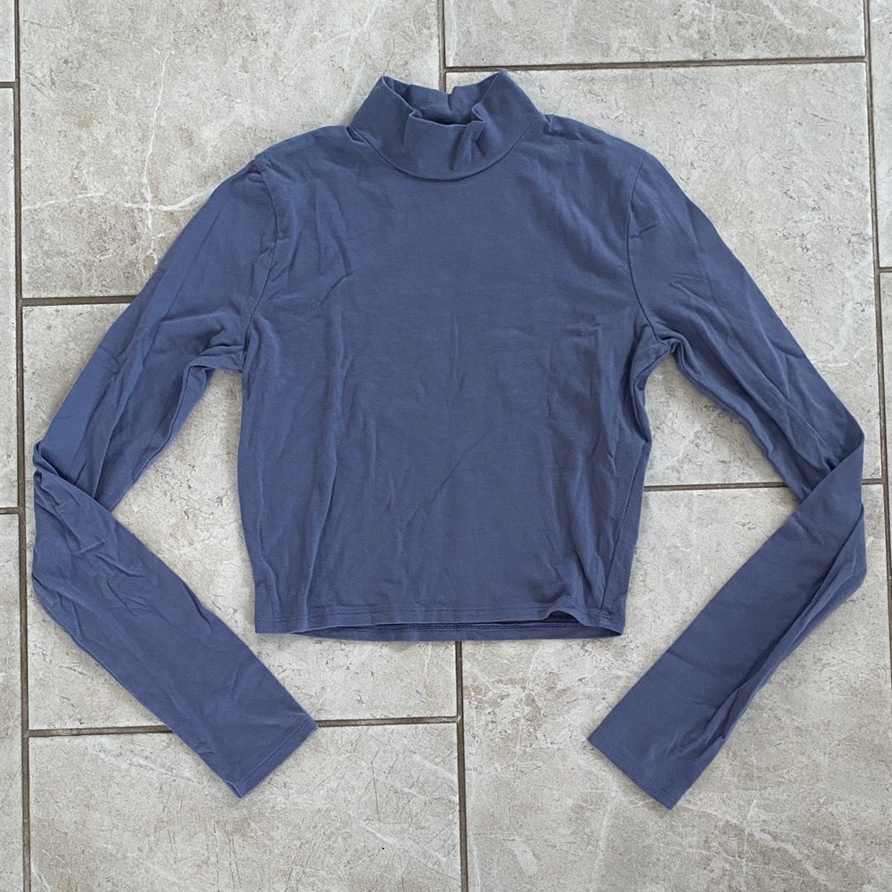 Hollister Must-Have Collection Dusty Blue Crop Mock Neck